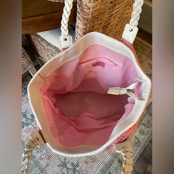 Donna Dixon Crochet Shoulder Tote - Picture 4 of 6